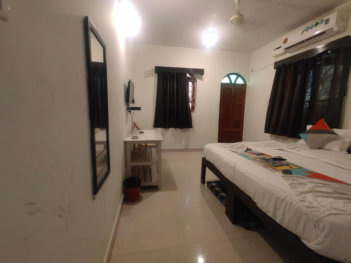 Rj14 Accommodations At Baga Beach Rom bilde